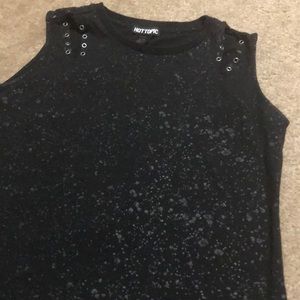 Hot Topic unisex top
